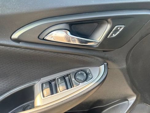 Used 2024 Chevrolet Malibu LT FWD image 17