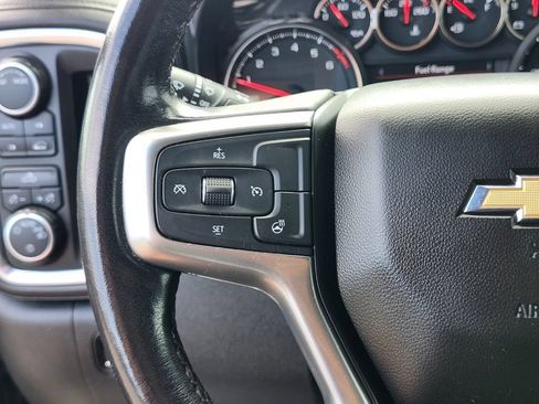 Used 2021 Chevrolet Silverado 1500 LT AWD/4WD image 27