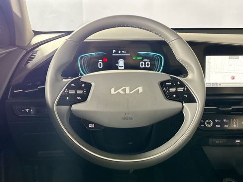 New 2025 Kia Niro EX image 12