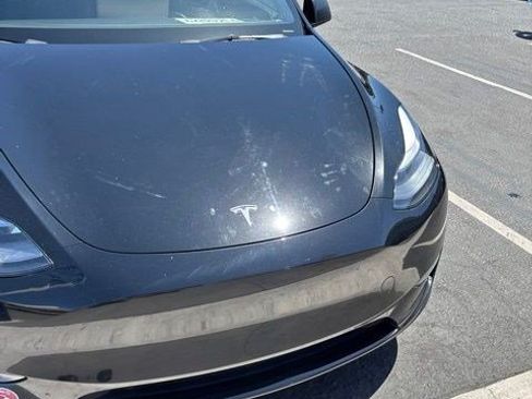 Used 2023 Tesla Model Y Long Range AWD/4WD image 3