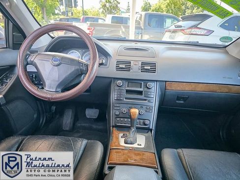 Used 2009 Volvo XC90 V8 image 9