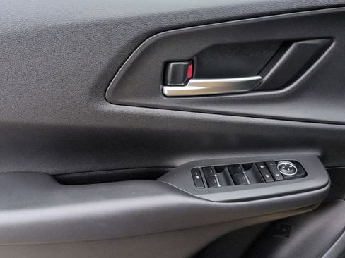 Used 2025 Toyota Prius image 14