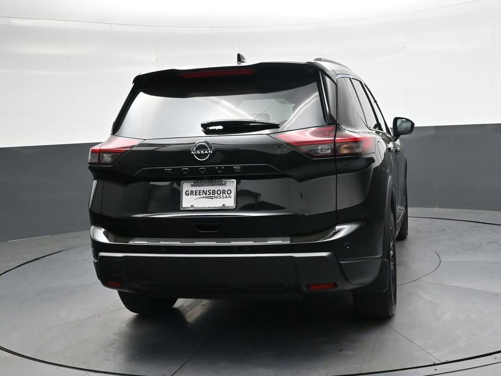 Certified 2026 Nissan Rogue Dark Armor FWD image 5
