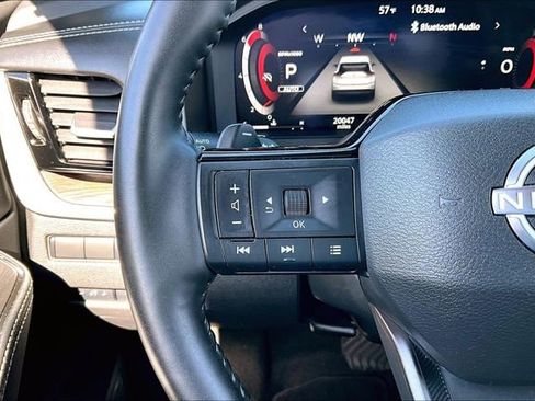 Certified 2025 Nissan Rogue Platinum AWD/4WD image 10