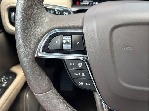 Used 2022 Lincoln Nautilus FWD image 26