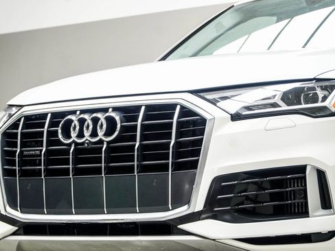 Used 2021 Audi Q7 3.0T Premium Plus image 2