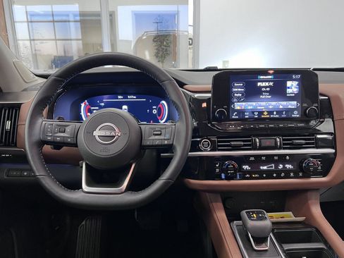 Used 2024 Nissan Pathfinder Platinum w/ Cargo Package image 6