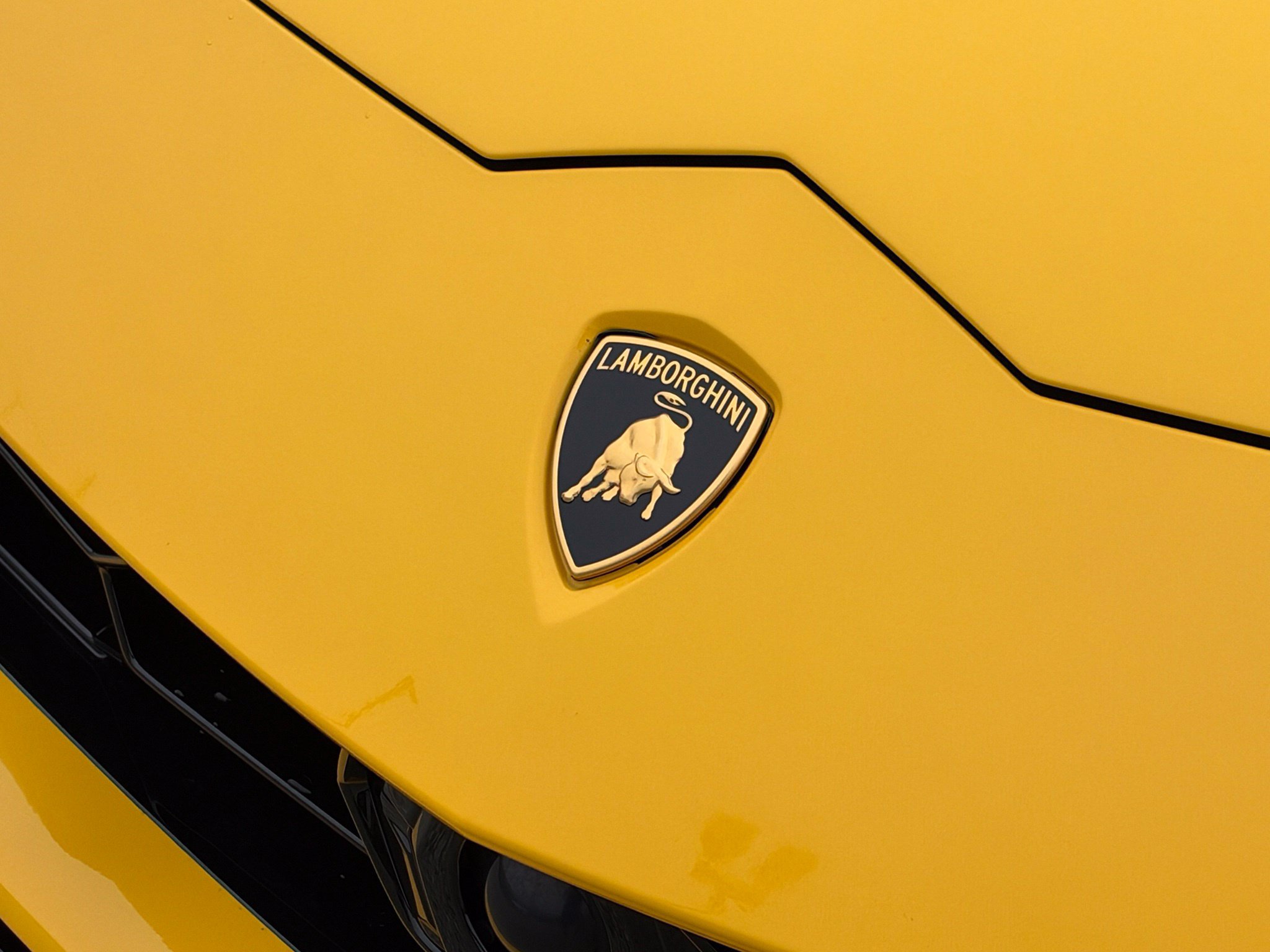 Used 2022 Lamborghini Urus AWD/4WD image 16