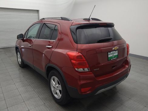 Used 2020 Chevrolet Trax LT w/ LT Convenience Package image 5