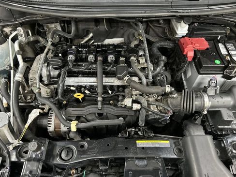 Used 2020 Nissan Versa SR w/ Convenience Package FWD image 23