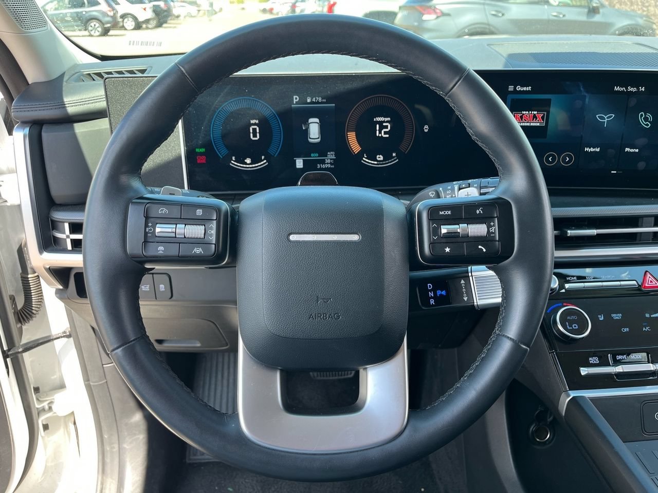 Used 2025 Hyundai Santa Fe SEL AWD/4WD image 18