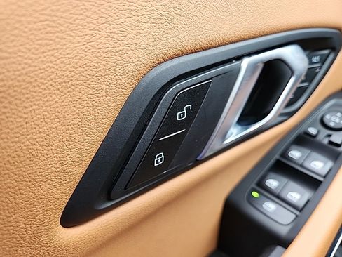 Used 2025 BMW 330i xDrive Sedan w/ M Sport Package image 38