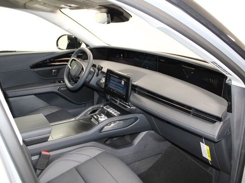 New 2026 Lincoln Nautilus Premier w/ Equipment Group 102A image 28