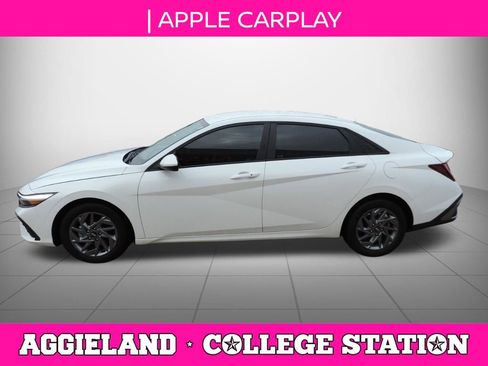 Used 2024 Hyundai Elantra SEL FWD image 7