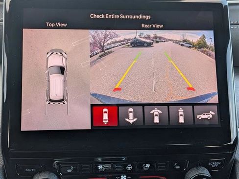 New 2025 Jeep Grand Cherokee Limited w/ Luxury Tech Group II image 14