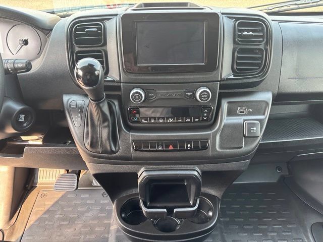 Used 2025 RAM ProMaster 2500 w/ Convenience Group FWD image 17