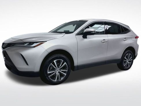 Certified 2024 Toyota Venza LE image 20