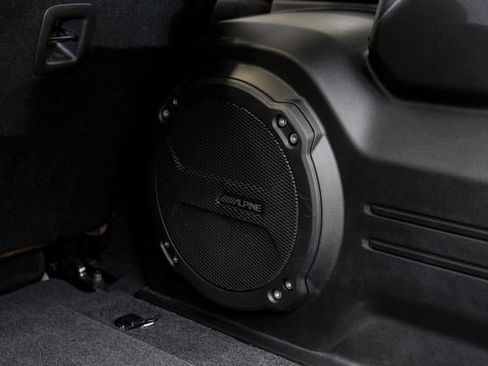 Used 2025 Jeep Wrangler Unlimited Rubicon w/ Technology Group image 40