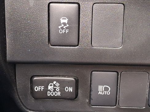 Used 2022 Toyota Tacoma SR w/ SR Convenience Package RWD image 25