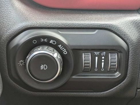 Used 2021 Jeep Wrangler Unlimited Rubicon AWD/4WD image 25