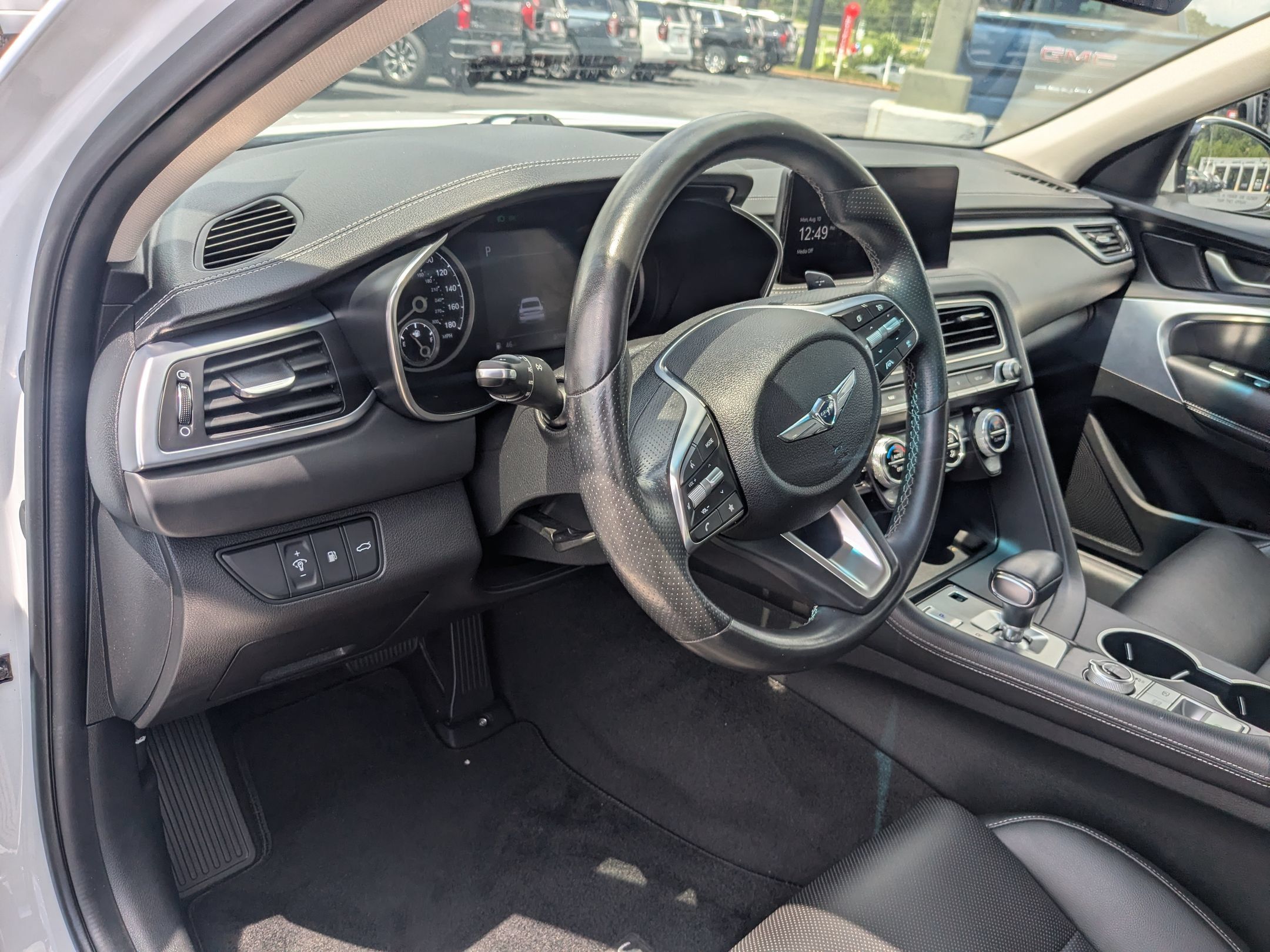Used 2023 Genesis G70 2.0T AWD/4WD image 13