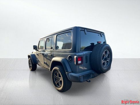 Used 2019 Jeep Wrangler Unlimited Sport S AWD/4WD image 3