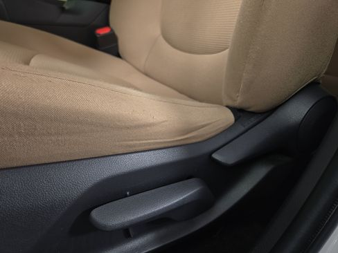 Used 2020 Toyota RAV4 LE w/ All Weather Liner Package AWD/4WD image 30