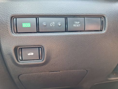 Used 2025 Nissan Sentra S FWD image 12
