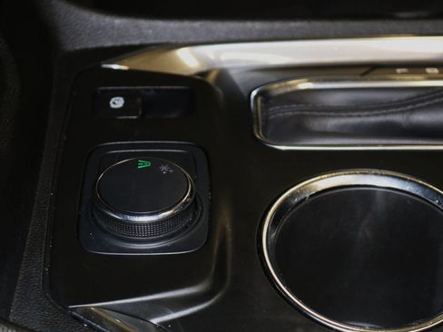 Used 2020 Chevrolet Traverse LT w/ LT Premium Package image 58