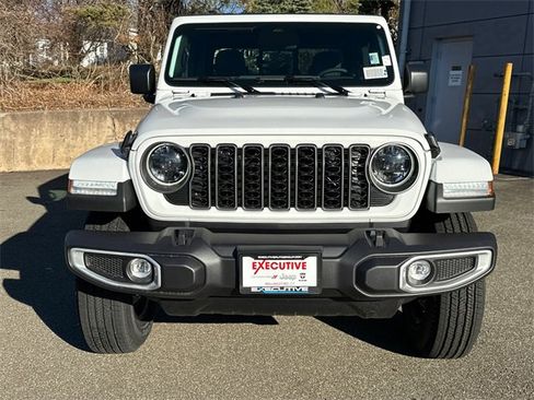 New 2026 Jeep Gladiator Sport image 6