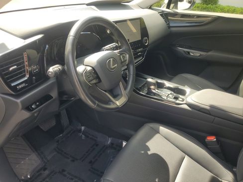 Used 2025 Lexus NX 250 FWD w/ Towing Package (2000 Lbs) image 16