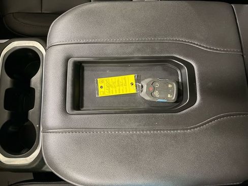 Used 2021 GMC Sierra 1500 SLT AWD/4WD image 21