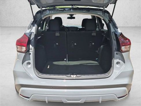 Certified 2023 Nissan Kicks SV FWD image 6