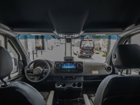 New 2025 Mercedes-Benz Sprinter 2500 image 27
