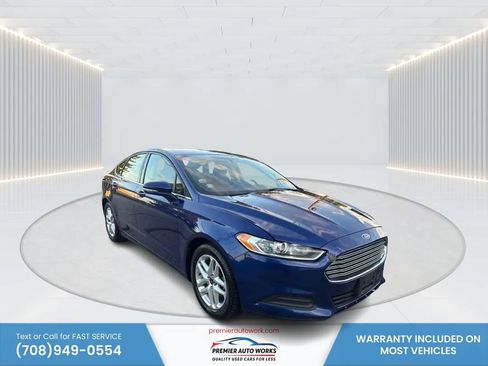 Used 2015 Ford Fusion SE FWD image 3