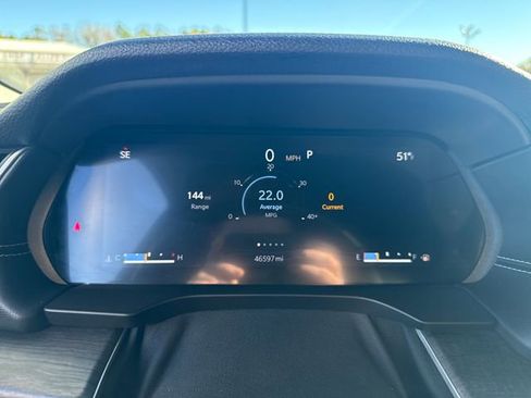 Used 2022 Jeep Grand Cherokee Limited image 11