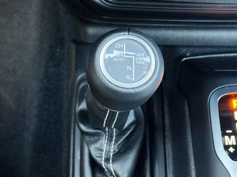 Used 2023 Jeep Wrangler Unlimited Sahara AWD/4WD image 29