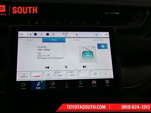 Used 2023 Jeep Grand Cherokee Limited AWD/4WD image 13