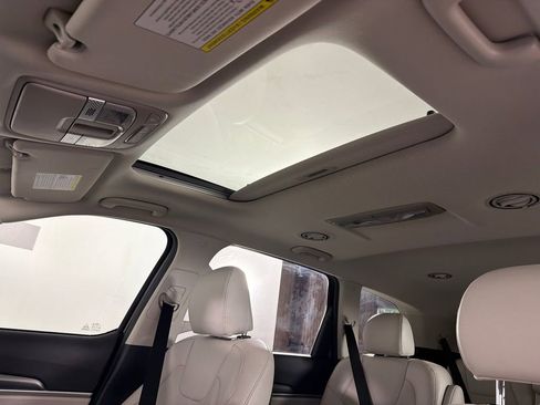 Used 2020 Kia Telluride S FWD image 2