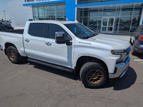 Used 2020 Chevrolet Silverado 1500 LTZ w/ LTZ Premium Package AWD/4WD image 4