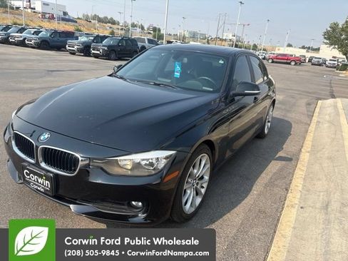 Used 2014 BMW 320i Sedan RWD image 1