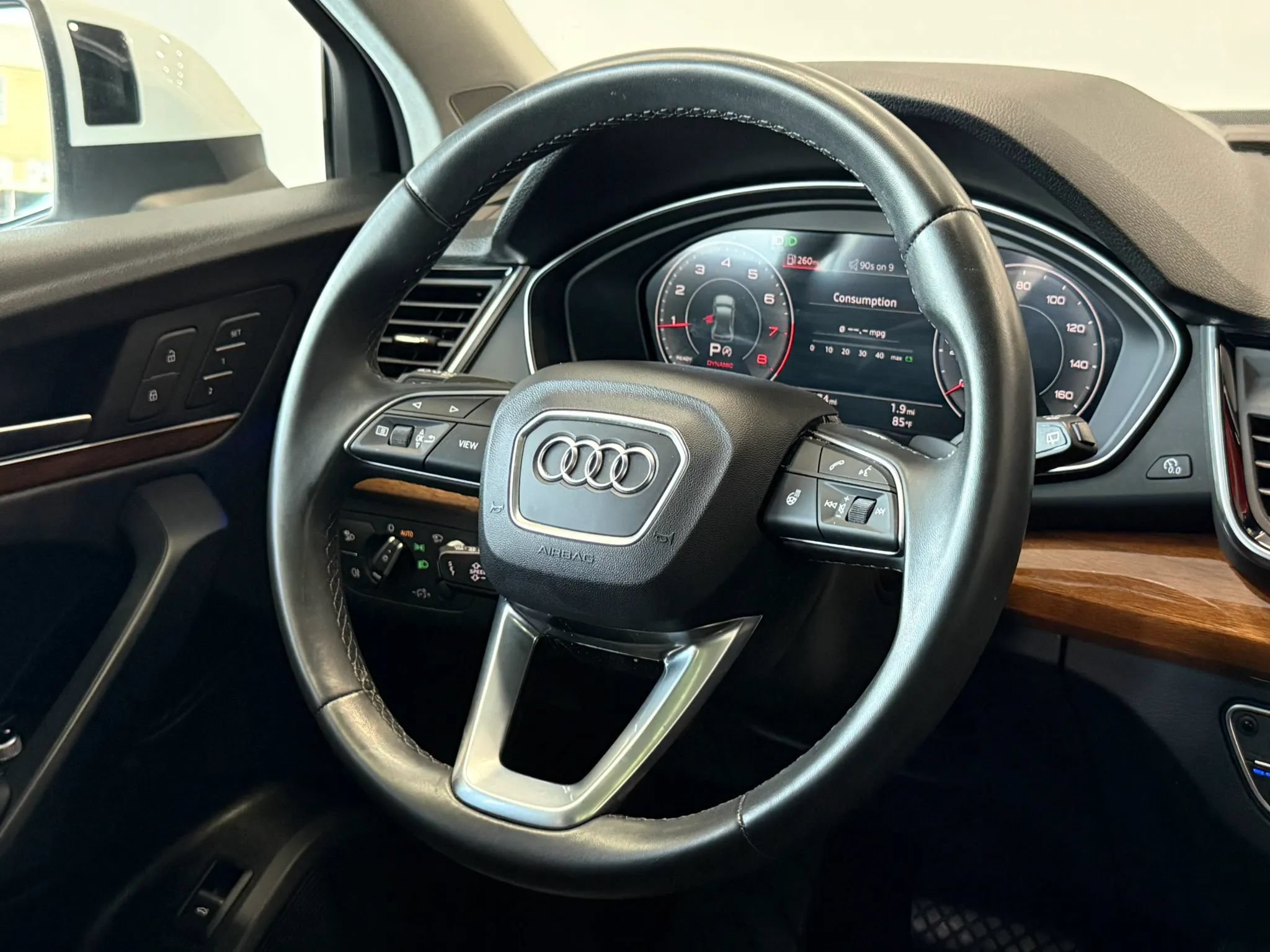 Used 2022 Audi Q5 2.0T Prestige w/ Prestige Package AWD/4WD image 11