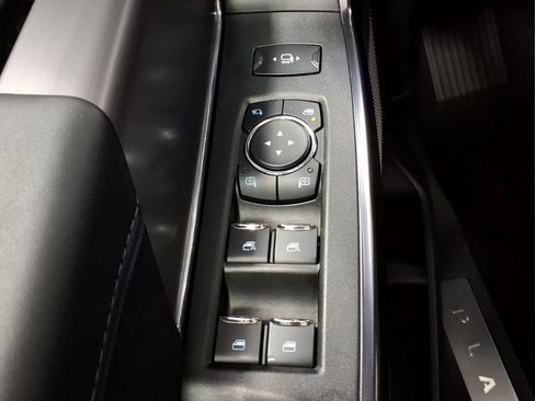 Used 2025 Ford F150 Platinum w/ Equipment Group 702A High AWD/4WD image 15