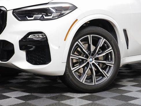 Used 2020 BMW X5 xDrive40i w/ M Sport Package image 3