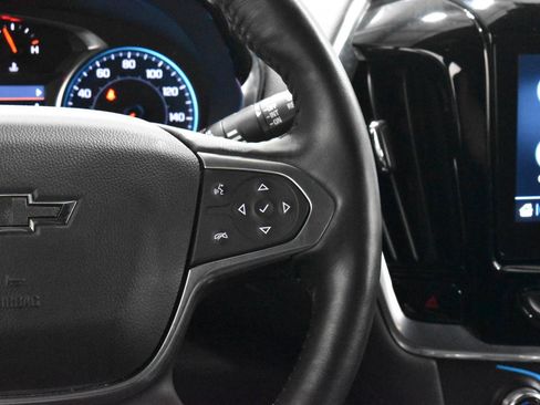 Used 2022 Chevrolet Traverse RS FWD image 13