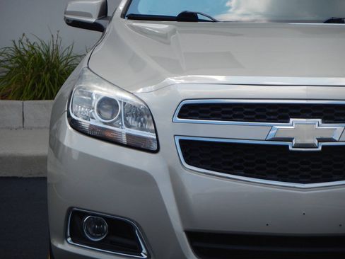 Used 2013 Chevrolet Malibu LT FWD image 11