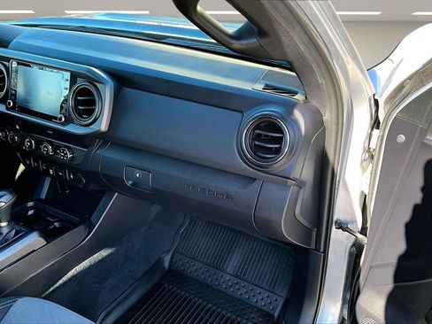 Used 2020 Toyota Tacoma TRD Sport Double Cab 5' Bed AT image 26