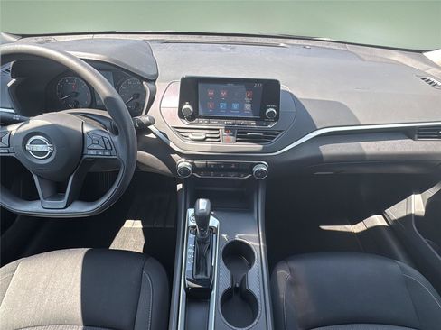 Used 2023 Nissan Altima 2.5 S FWD image 22
