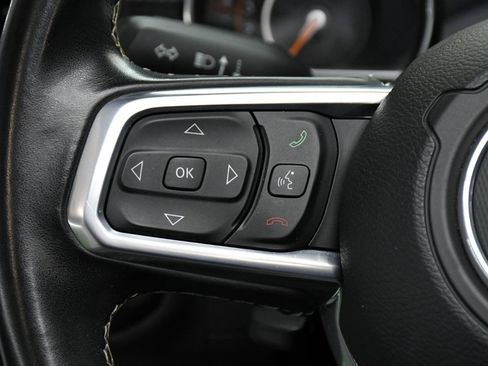 Used 2018 Jeep Wrangler Unlimited Sahara AWD/4WD image 22