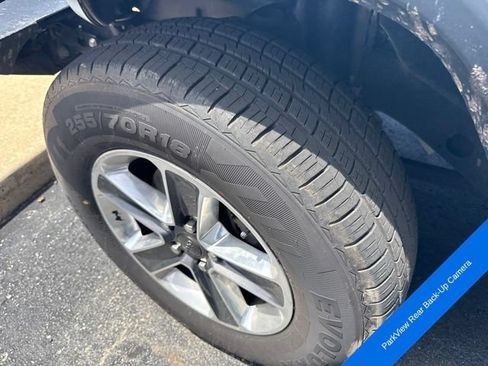 Used 2019 Jeep Wrangler Unlimited Sahara AWD/4WD image 10
